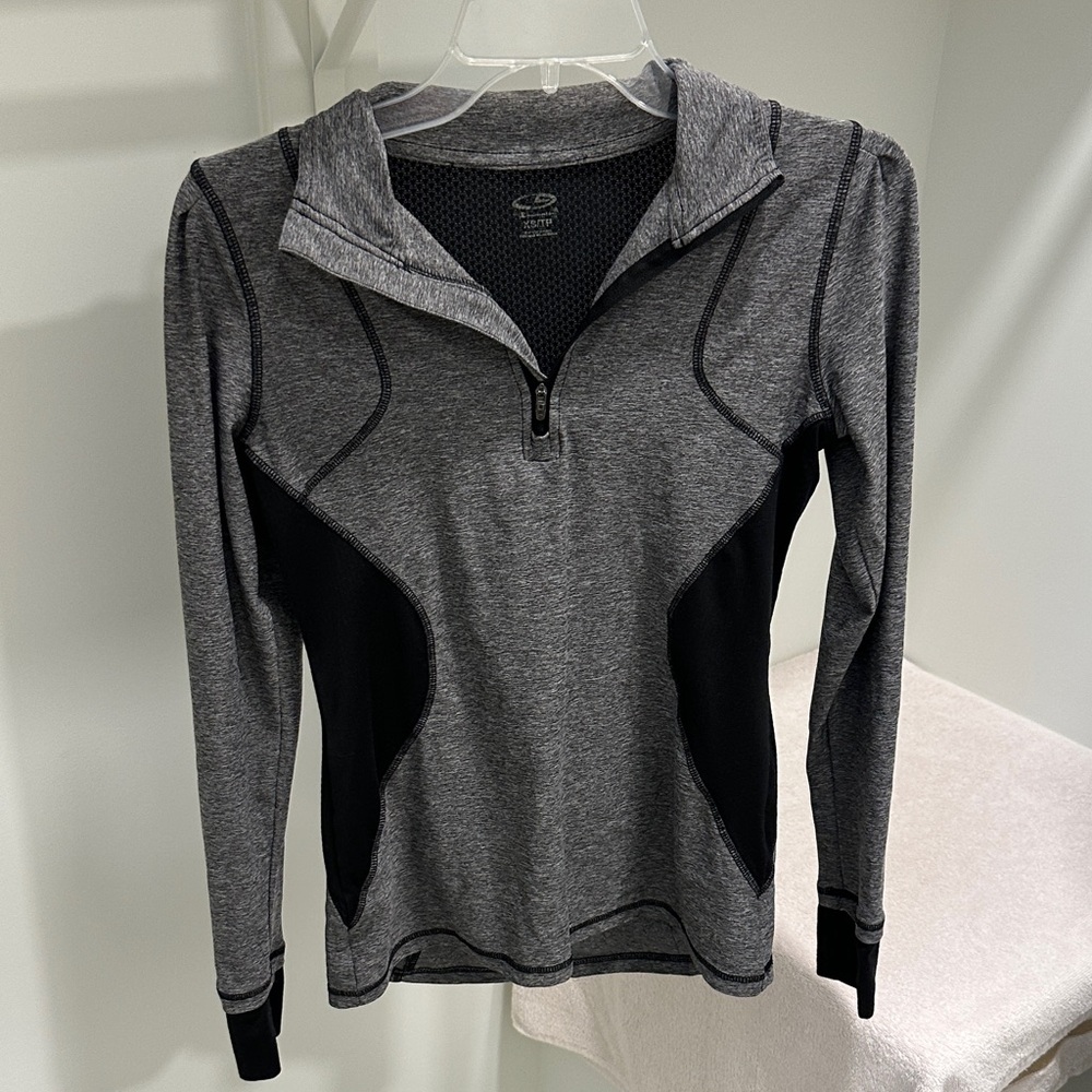 Champion Heather Gray and Black Half Zip Pullover | Size XS